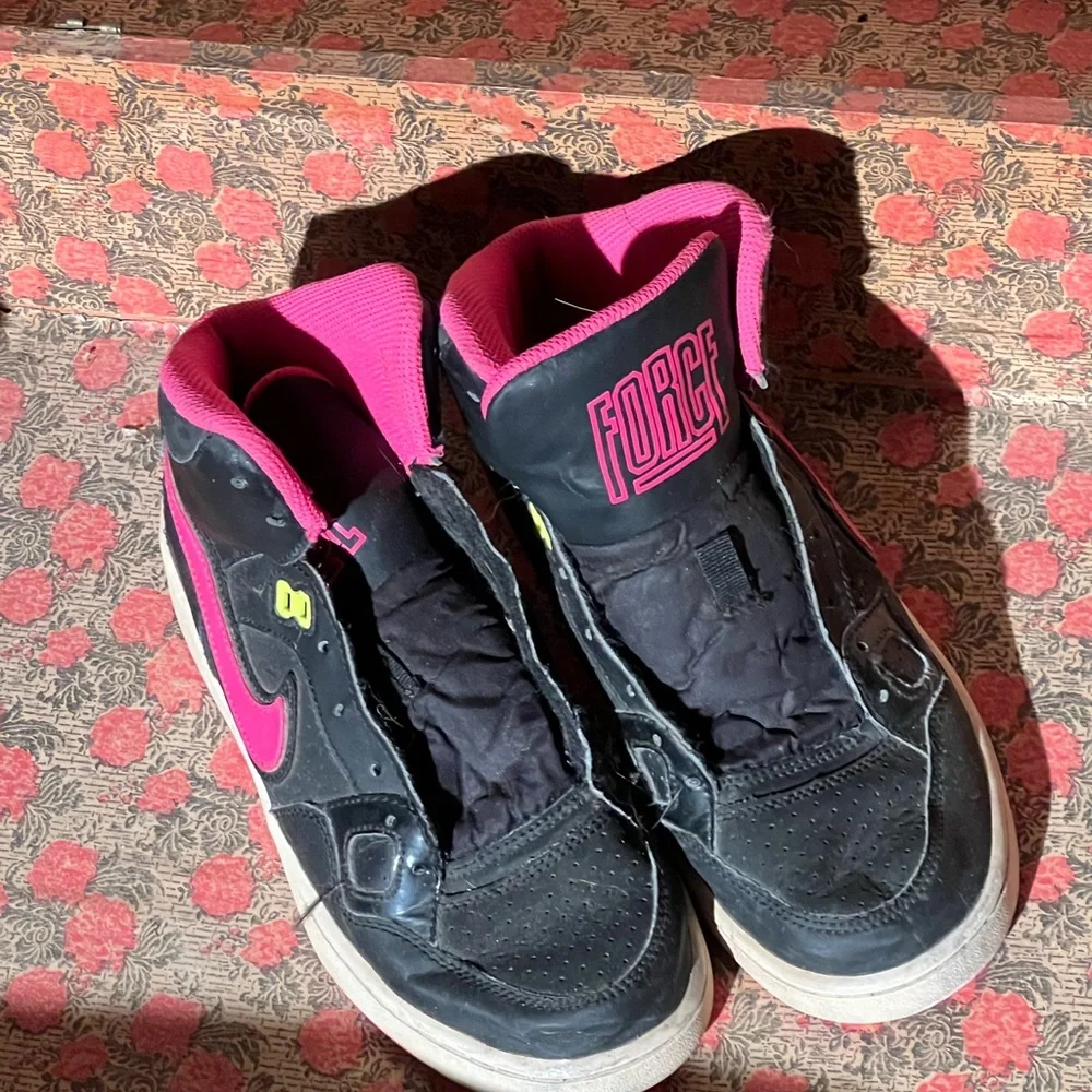 Nike Airforce Son of Force Mid Shoes Youth 4 Black & Pink Basketball Skate